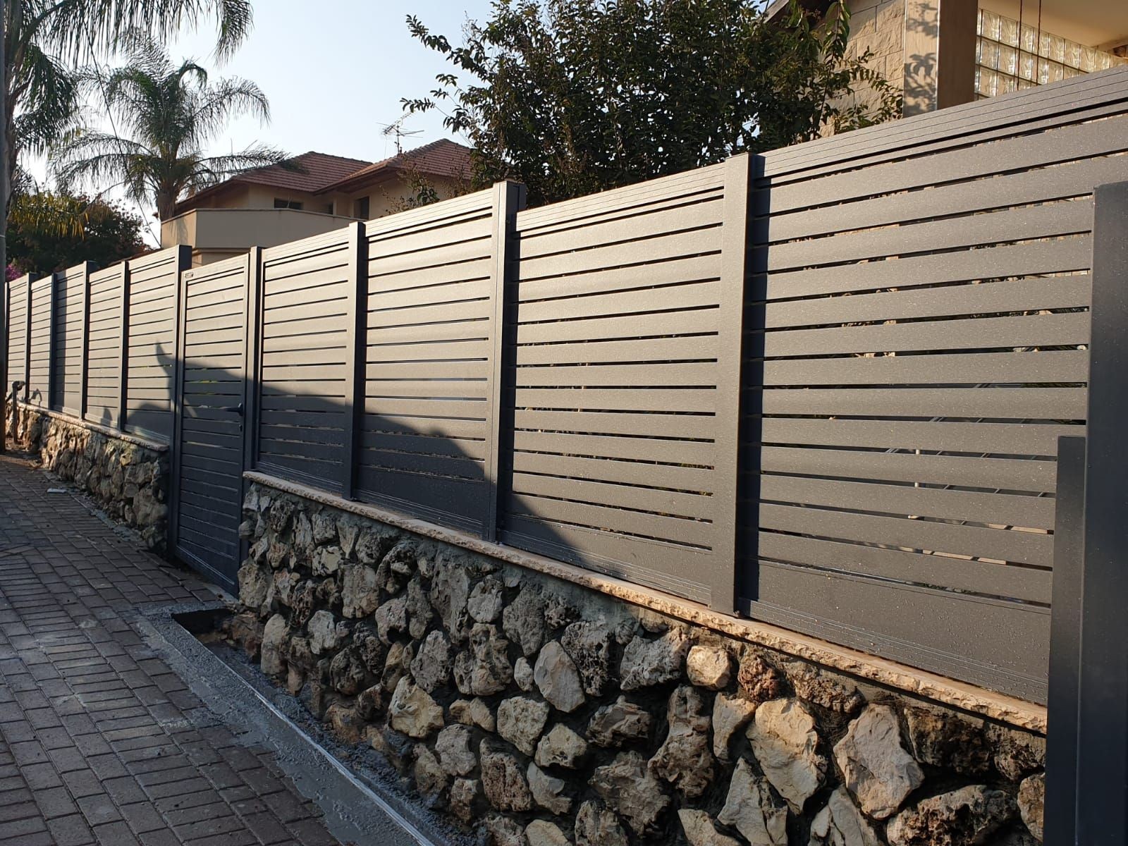 גדרות תוחמת 